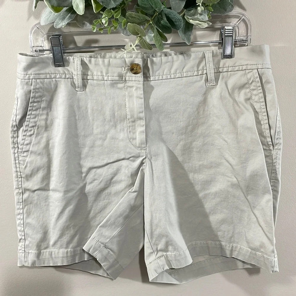 Talbots Girlfriend Chino Short Khaki 8P - Picture 1 of 14
